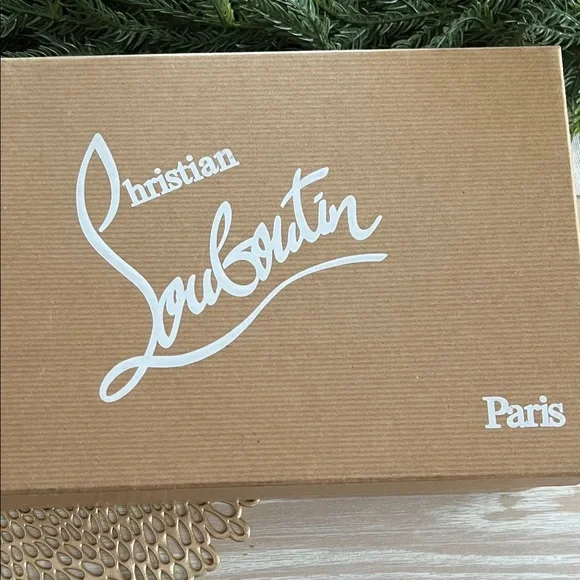 Christian Louboutin Nude Patent Heels - Picture 3 of 3